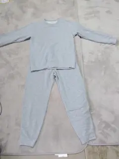 ユニクロ　ウルトラストレッチスウェットセット　メンズ M　グレー　4990円