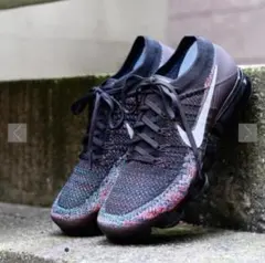 NIKE AIR VAPORMAX ロゴが小さくなる前の人気モデル！