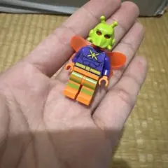 LEGO エイリアン風ミニフィグ