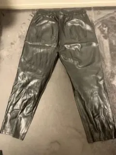 ZARA レザーパンツ