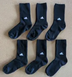 adidas　クルーソックス　靴下