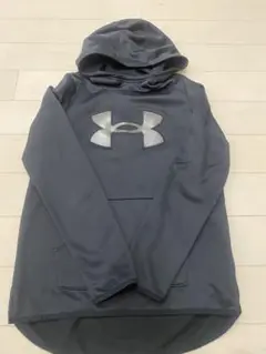 Under Armour ブラック フード付きパーカー
