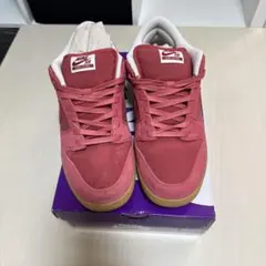 Nike SB Dunk Low "Adobe"のサムネイル