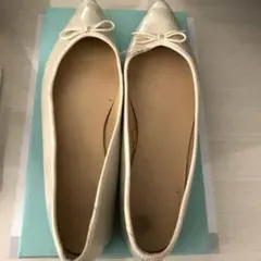 フラットシューズ
