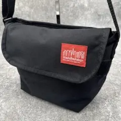 マンハッタンポーテージ メッセンジャーバッグ 美品　赤タグ ブラック 通学自転車