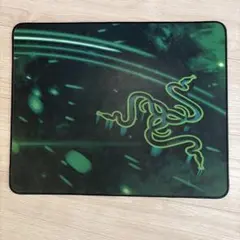 Razer goliouthus cosmic mediumマウスパッド