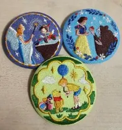 ディズニー　刺繍缶バッチ　3個セット