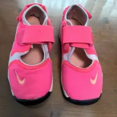 Item thumbnail for item 268e6645-5a11-4e5f-bf8b-eefdec3d13d8