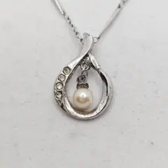 【上品】揺れるパール しずく型 ネックレス