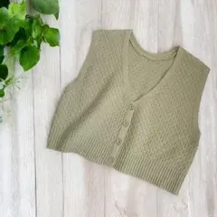 Rafraf しまむら　ニットベスト　ショート丈　Vネック　L