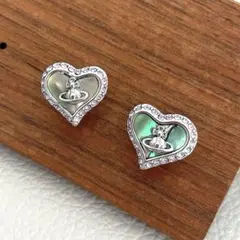 Item thumbnail for item 3d05906c-38f6-4fba-952c-50c16d66b2fb