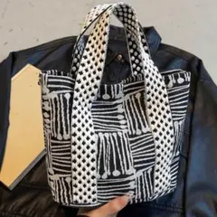 北欧風 ミニトートバッグ モノトーン 幾何学模様 サブバッグ ブラック 黒