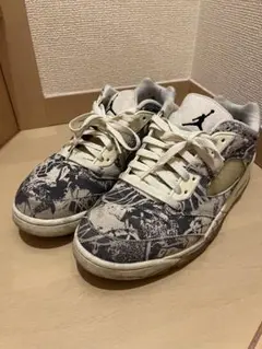 JORDAN5RETRO LOW COCONUTMILK/BLACK-WHITE