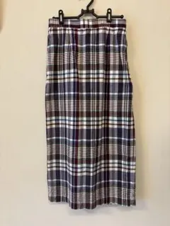 【美品】ベイクルーズ　　チェック柄 タイトスカート 後ろスリット