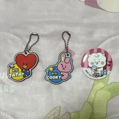 BT21 キーホルダー　バッジ