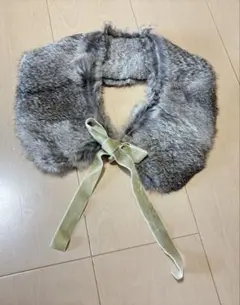 つけ襟 ファー　レース　グレー