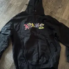 XLARGE ブラック パーカー カラフルロゴ刺繍