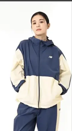 new balance タスランナイロンウーブンフーデッドジャケット XL