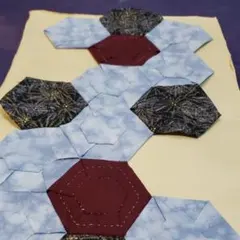 パッチワークキルト　ミニタペストリー　ハンドメイド和風
