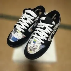 Supreme × Nike SB Dunk Low 