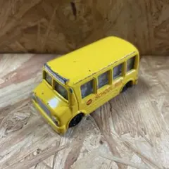 ドリームトミカ スヌーピースクールバス