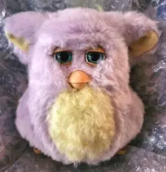 ファービー2 英語版　稼働品　リボン＆ショルダーバッグ＆スプーン付き ファービー2 英語版 稼働品 リボン＆ショルダーバッグ＆スプーン