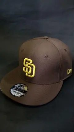 NEWERAサンディエゴ・パドレススナップバックキャップブラウン