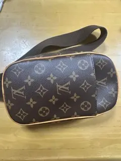 ☆美品☆ LOUIS VUITTON モノグラム ボディバッグ M51870のサムネイル