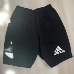adidas 黒 パンツ ロゴ入り