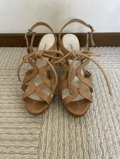 JILL STUART ベージュ レザーサンダル 中ヒールのサムネイル