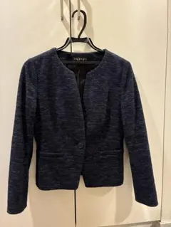 インディヴィ ノーカラージャケット