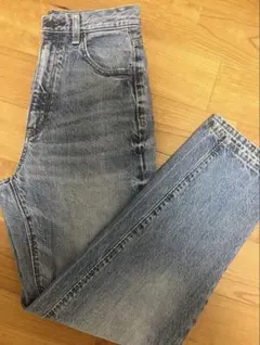 ジーユー　ハイウエストストレートジーンズ　221-313190 神デニム　S