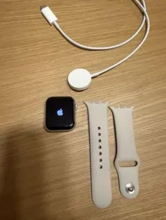 Apple Watch SE 第二世代　GPSモデル　38mm 本体　充電器