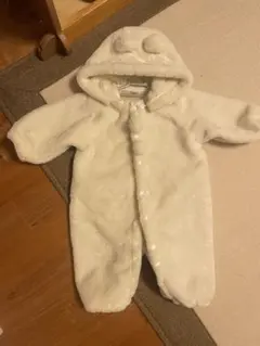 美品　モコモコくまさんフード付きアウター 50-70 ホワイト　白