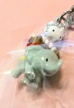 タイ限定】ご当地キティ 根付け トムヤムクン ストラップ - メルカリ