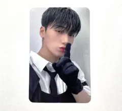 ATEEZ OUTLAW アメリカ Hello82 限定トレカ サン ホロ - メルカリ