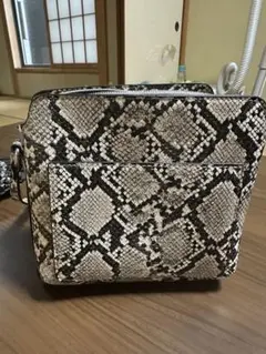 パイソン柄 ショルダーバッグ