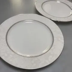 NARUMI ボーンチャイナ皿 花柄　2枚