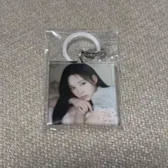 izna HANDLE WITH CARE アクリルマーカー サラン