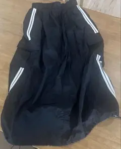 M ログスカート　黒　スポーティー　カジュアル　スカート　白　ウエストゴム