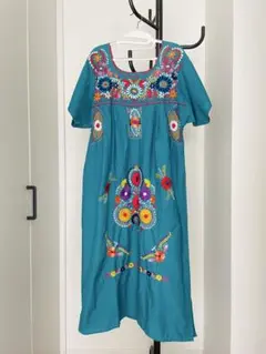 US vintage 水色 メキシカン　刺繍　ワンピース Q341 US vintage 水色 メキシカン 刺繍 ワンピース Q341 - メルカリ