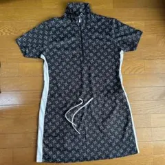 レディース ゴルフ ワンピース 黒と白のパターン