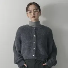 センスオブプレイス　ラメシャギークロップドカーディガン