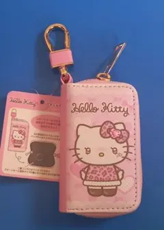 ハローキティ　スマートキーケース　ピンク　ハート　ヒョウ柄