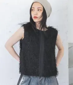 美品　JEANASIS フィルムラメフリンジベスト　ブラック
