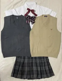 半袖シャツ リボンタイ チェックスカート ベスト 女子高生 女子中生 ６点セット