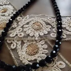 ブラックビーズネックレス