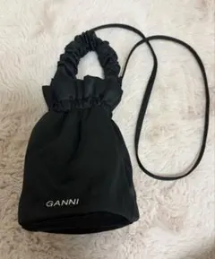 美品GANNI ガニー シュシュ ブラック - メルカリ