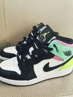 NIKE ナイキ　AIR JORDAN 1 MID GS 22.5cm
