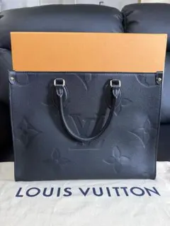 Louis Vuitton オンザゴー MM ブラック※キーホルダー別売り - メルカリ